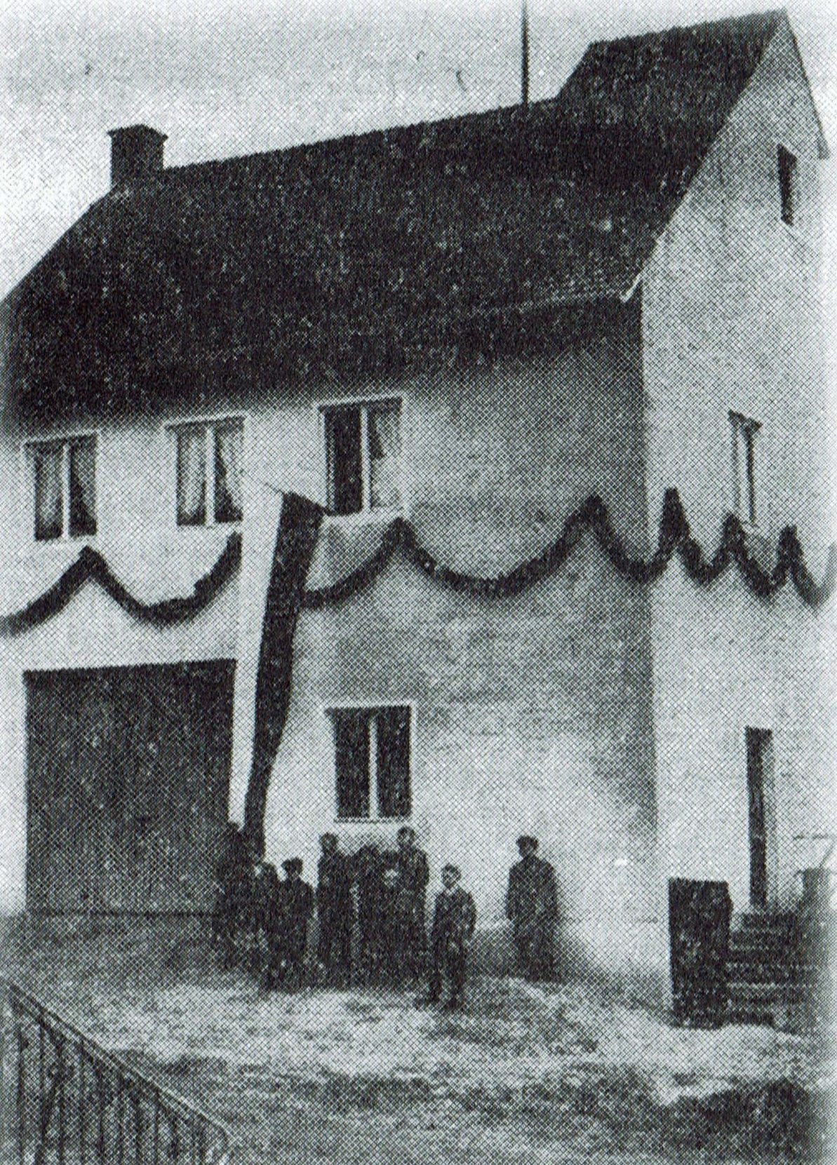 Feuerwehrgerätehaus bei der Einweihung 1958